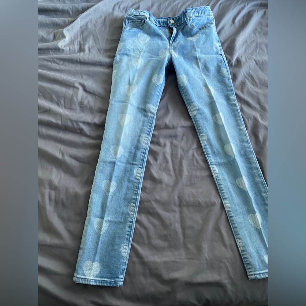 Gap light wash skinny jeans white hearts